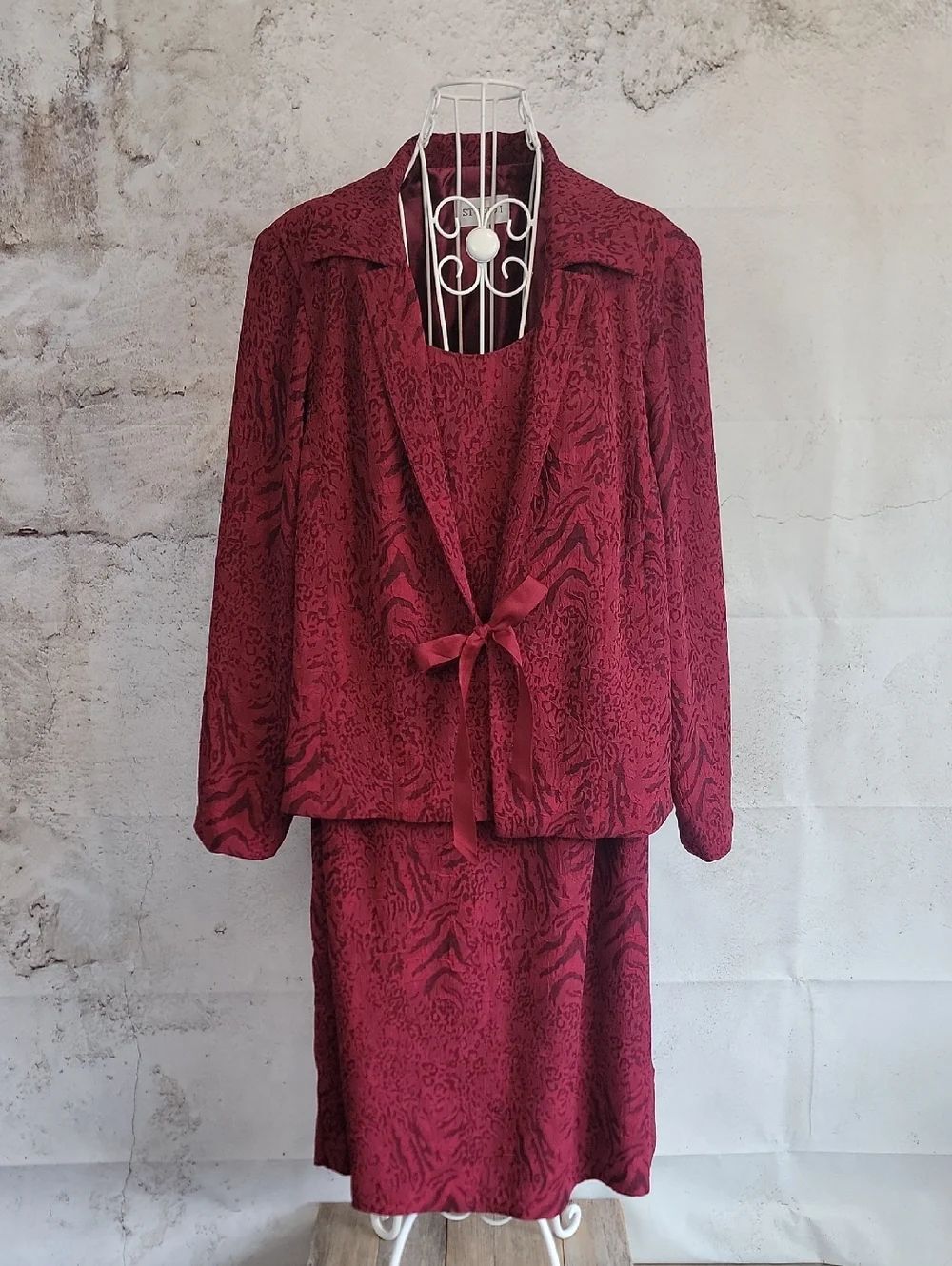 Vintage Studio 1 Women's Burgundy Two-Piece Dress Set with Tie Front Size 20W